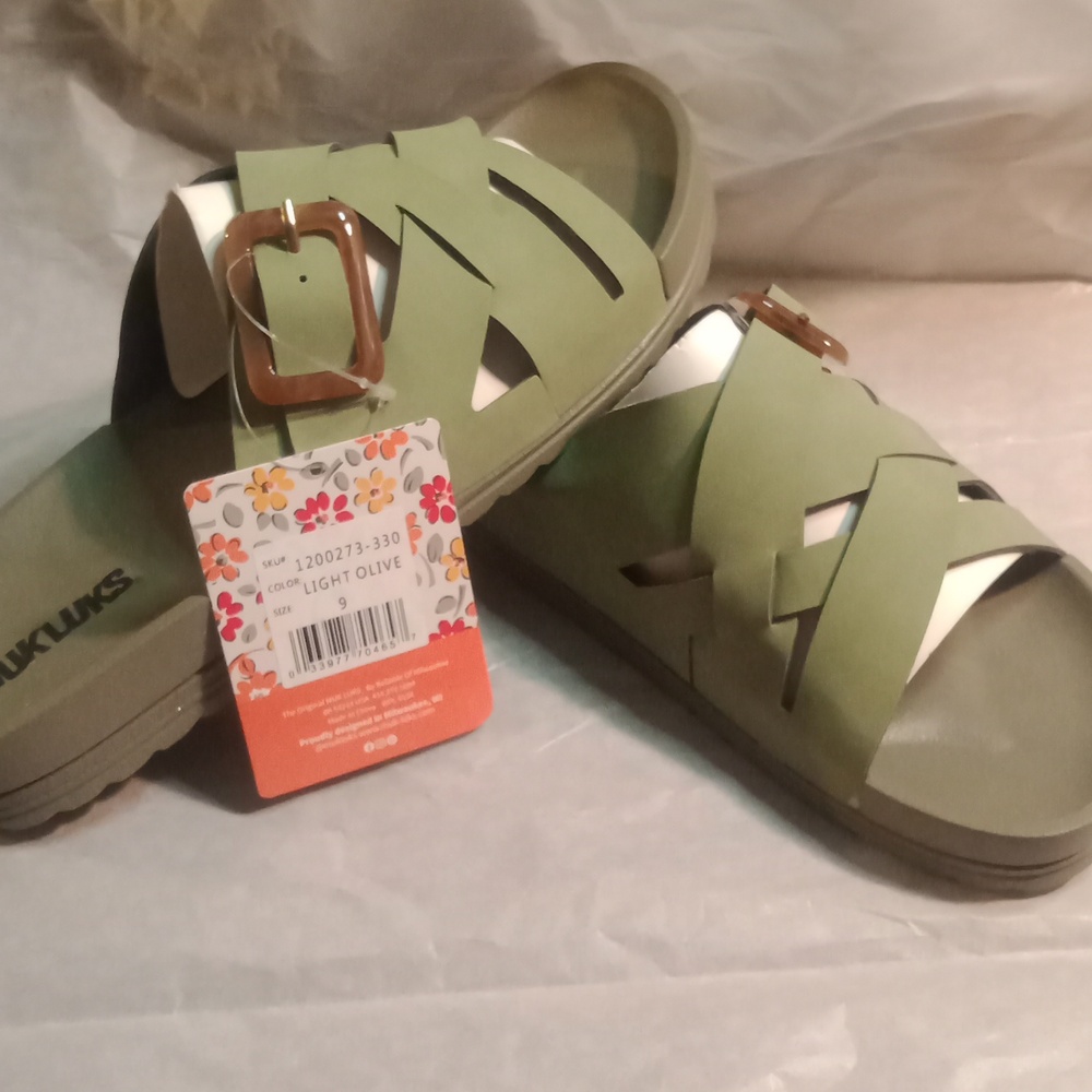 Mukluks Sandals